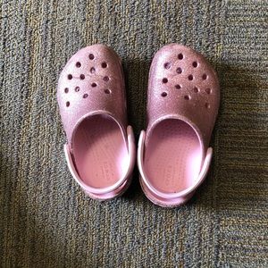 Glitter pink crocs